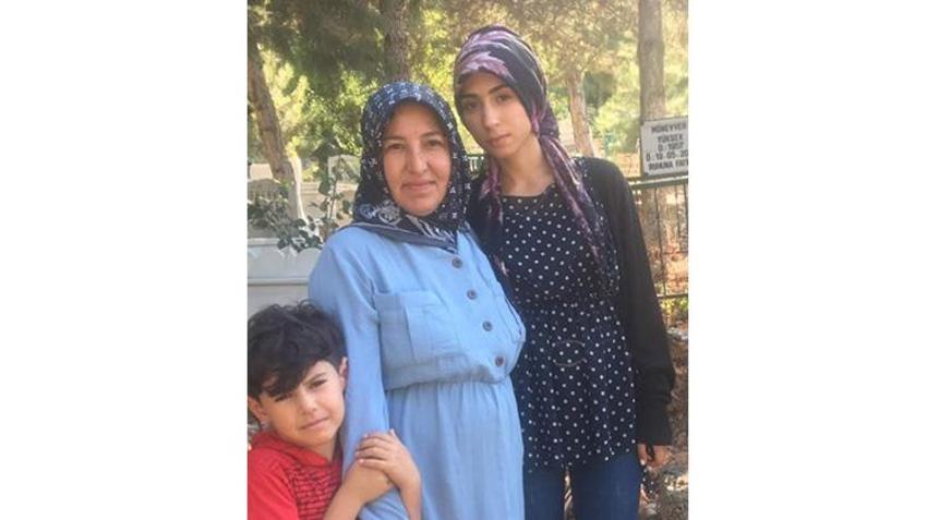 Canlı yayında yıkılan binadan sağ sağ kurtuldu; Kolumun üzerinde eşimin cansız bedeni vardı!