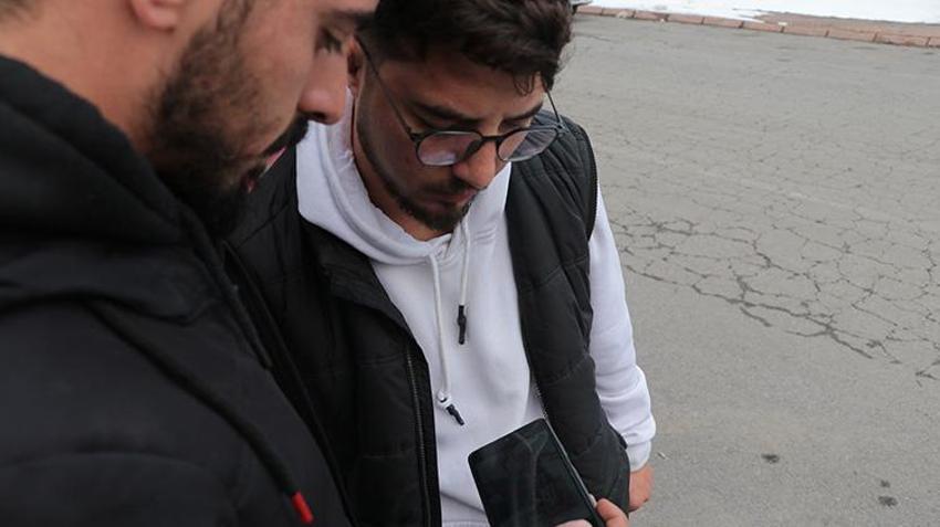 Canlı yayında yıkılan binadan sağ sağ kurtuldu; Kolumun üzerinde eşimin cansız bedeni vardı!