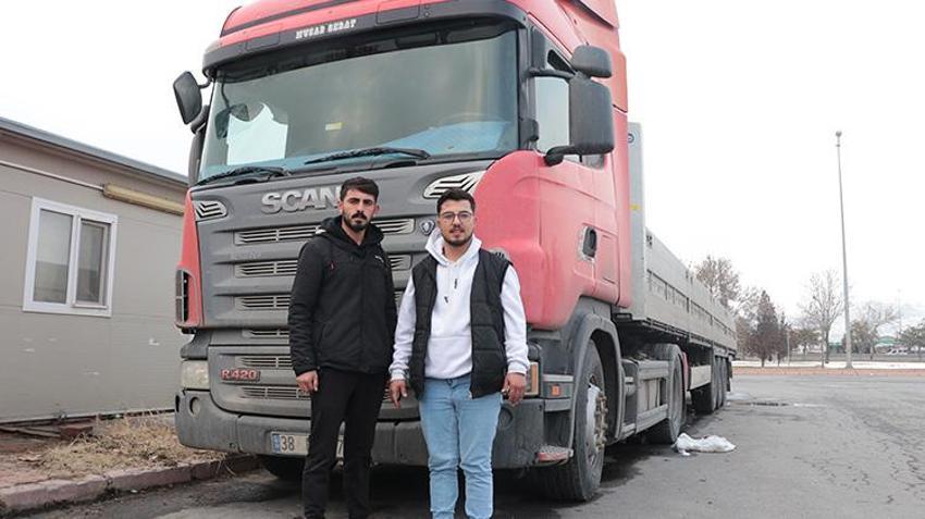 Canlı yayında yıkılan binadan sağ sağ kurtuldu; Kolumun üzerinde eşimin cansız bedeni vardı!