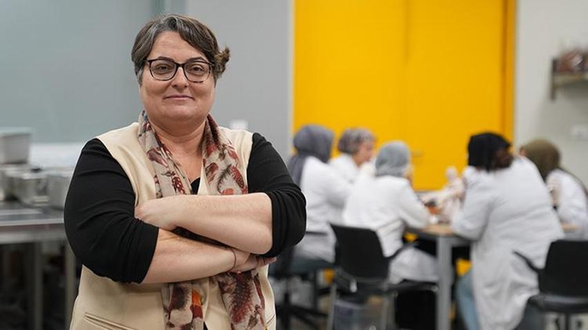 Paça çorbasından cips üretti! Bilim insanının ürettiği cips ve krakerler piyasaya damga vurdu