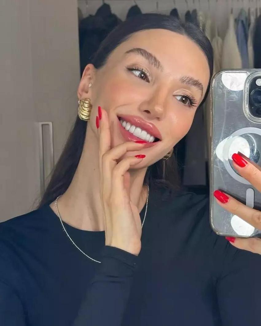 Şevval Şahin ablasını paylaştı! Benzerlikleri şaşırttı