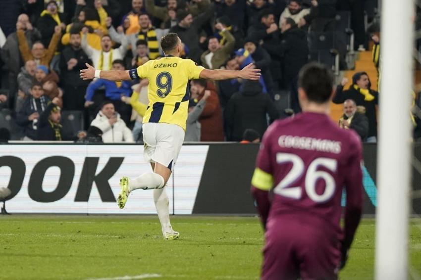 Mourinho için bir şanstı! Yusuf Akçiçek ve Kostic'i yere göğe sığdıramadılar: Sıra dışı performans