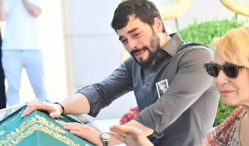 Akın Akınözü'nün annesi için yazdığı paylaşım duygulandırdı! 