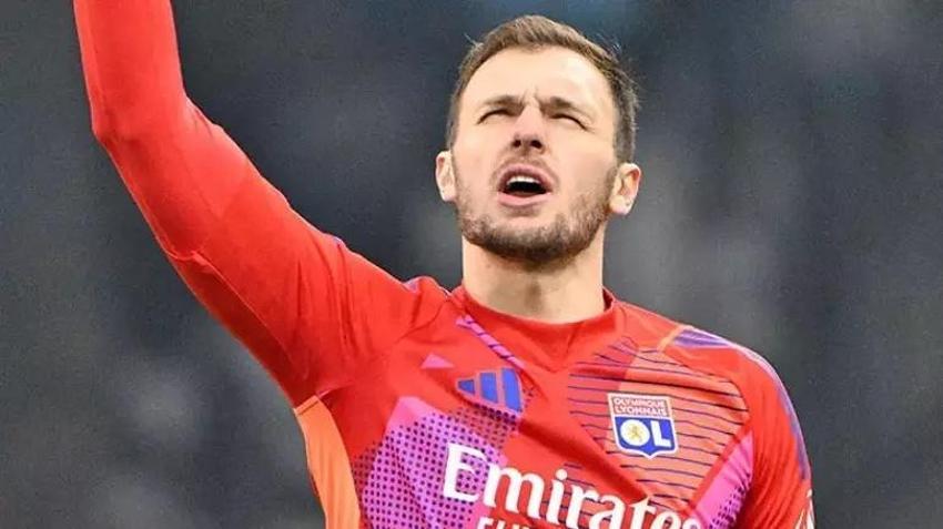 Galatasaray'da Muslera'nın yerine sürpriz kaleci! Menajeri İstanbul'a geldi