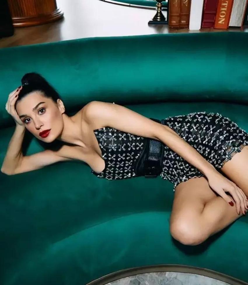 Burcu Kıratlı'dan Sinan Akçıl ve evlilik sorusuna net cevap!