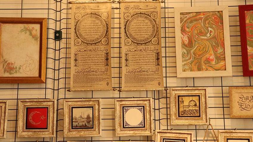Çocukluk merakı mesleği oldu! Tekirdağ'da kaligrafi sanatçısı işini bırakıp üniversite sınavına girerek hayalini gerçekleştirdi