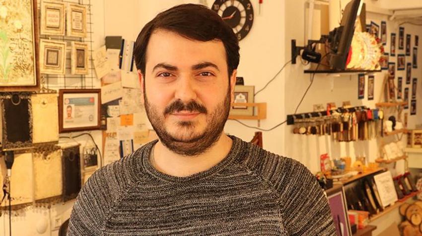 Çocukluk merakı mesleği oldu! Tekirdağ'da kaligrafi sanatçısı işini bırakıp üniversite sınavına girerek hayalini gerçekleştirdi