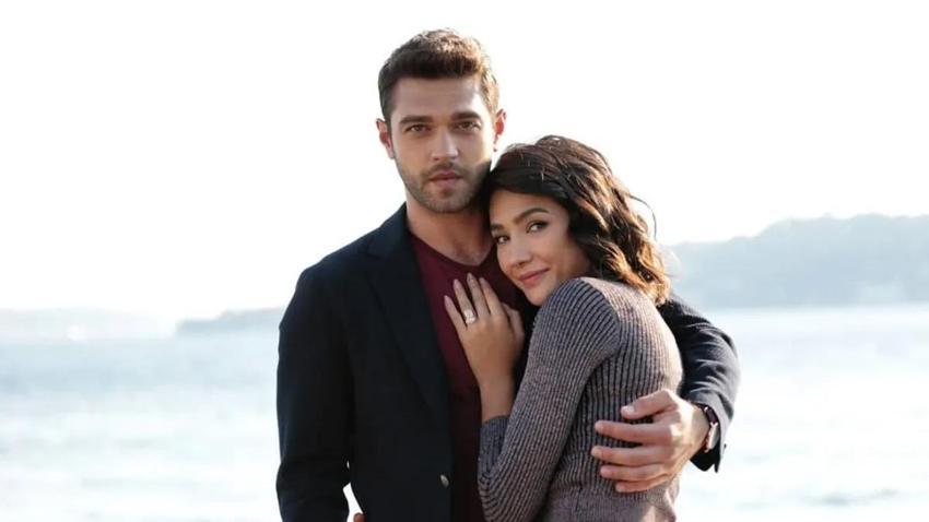 Furkan Andıç Aybüke Pusat fotoğrafı 1 milyon beğeni aldı