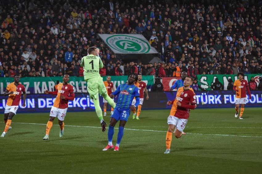 Mertens, Frankowski, Lemina değil Gabriel Sara çıldırttı: Kaçak ve korkak oynadı