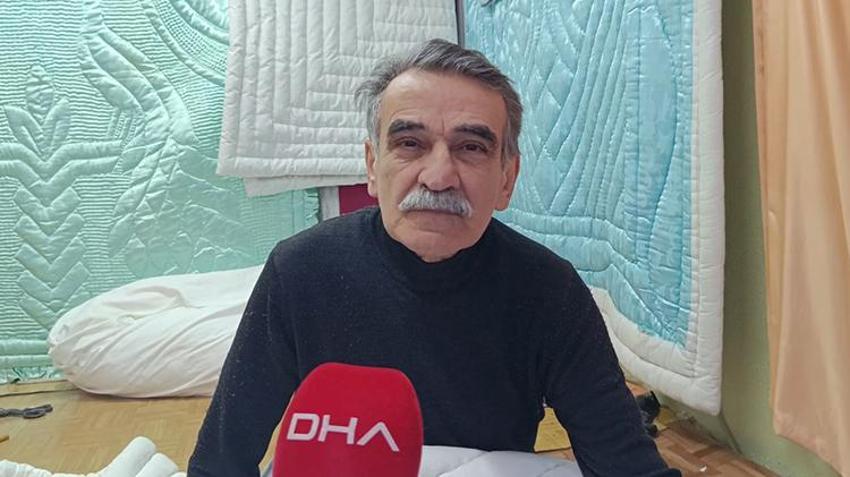 63 yıllık 'yorgancı' zamana direniyor! Bursa'da 75 yaşındaki vatandaş 63 yıldan beri yorgan dikiyor