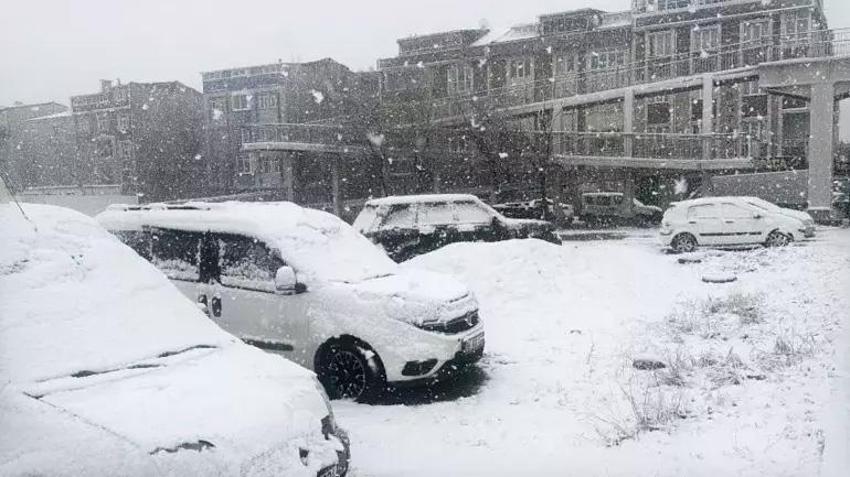 İstanbul'da kuvvetli kar fırtınası başlıyor! 3 gün boyunca sürecek: Uyarılar peş peşe geldi 'Zorunlu olmadıkça dışarı çıkmayın'