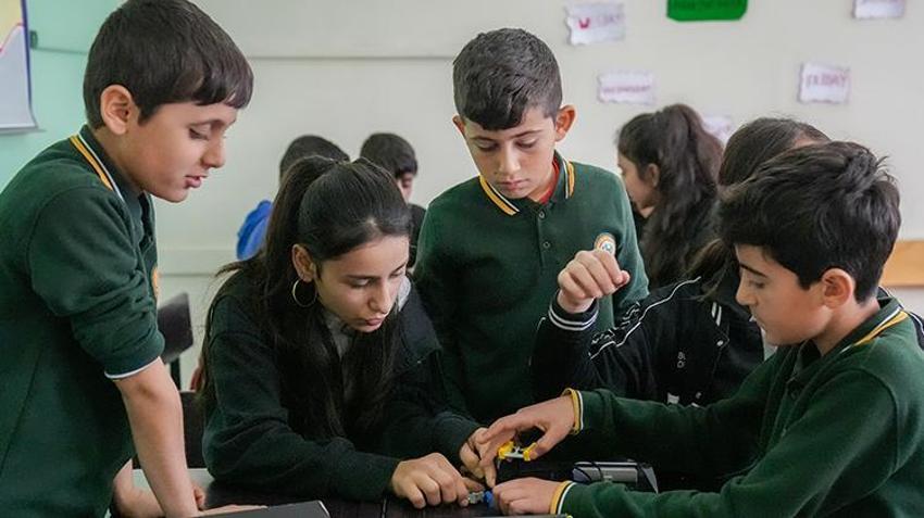 Diyarbakır kırsalında öğrencilere robotik kodlama eğitimi veriliyor