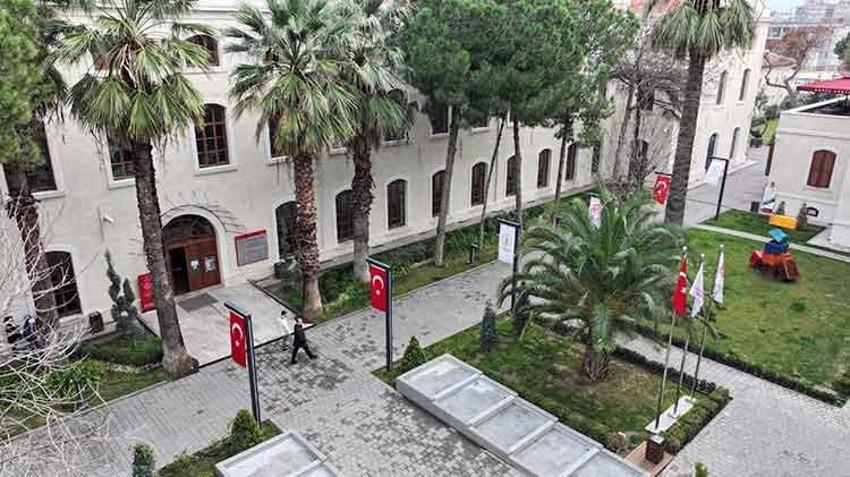 İzmir'de 141 yıllık tarihi fabrika sanat üssüne dönüştü! Kentin kültürel buluşma merkezi oldu
