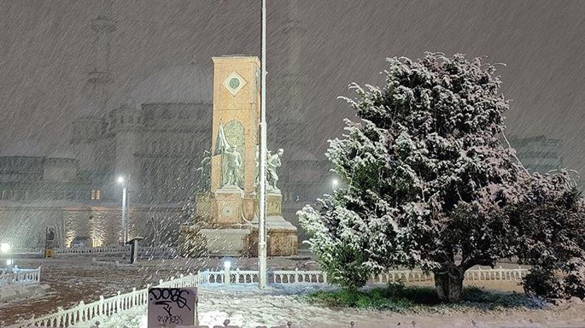 Kar fırtınası geliyor! Günlerce sürecek, Meteoroloji, İstanbul için alarma geçildi, hepsi iptal edildi
