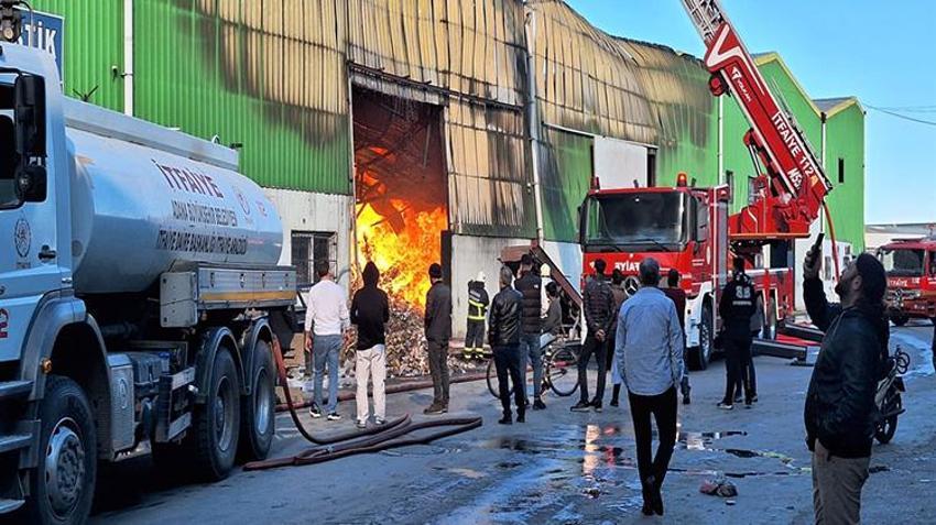 Son 5 yılda 460 geri dönüşüm merkezinde yangın çıktı! Uzmanlardan denetim uyarısı: 'Bir çoğu yanlış depolamadan kaynaklı'