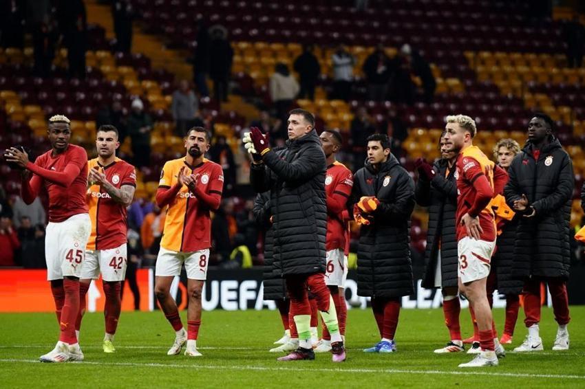 Okan Buruk istifa çağrısı sonrası sert sözler: Gol yemediğin maç yok, otur bir düşün!