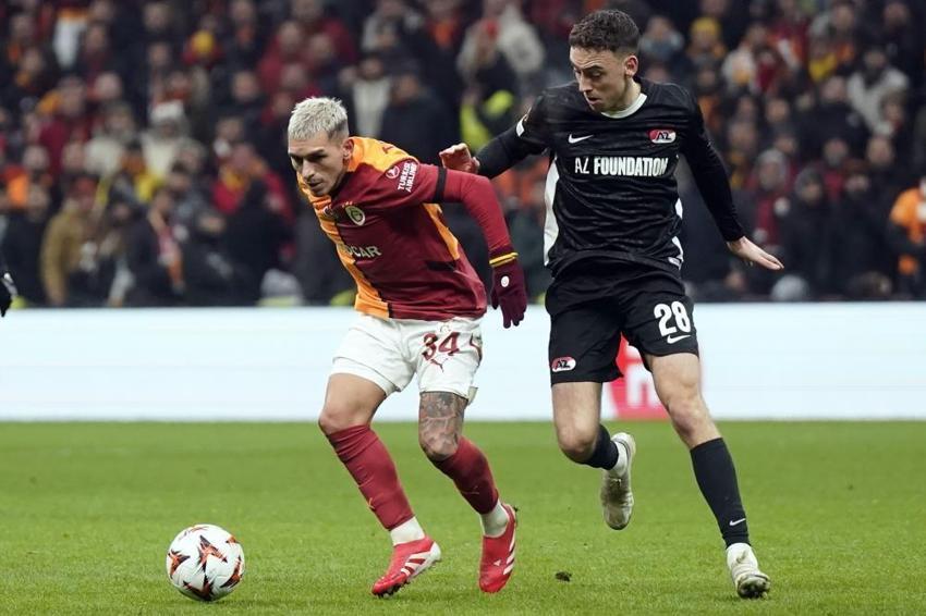 Carlos Cuesta herkesi şoke etti! AZ Alkmaar maçında topu rakibe hediye etti, pas bile atamadı
