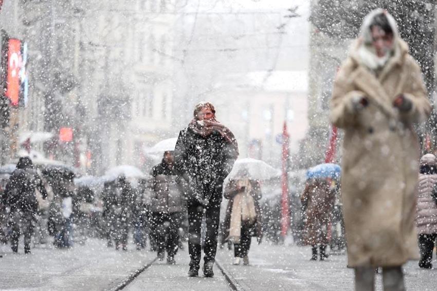 Kar yağışları etkisi artıracak! Meteoroloji'den birçok il için sarı ve turuncu kodlu uyarı geldi