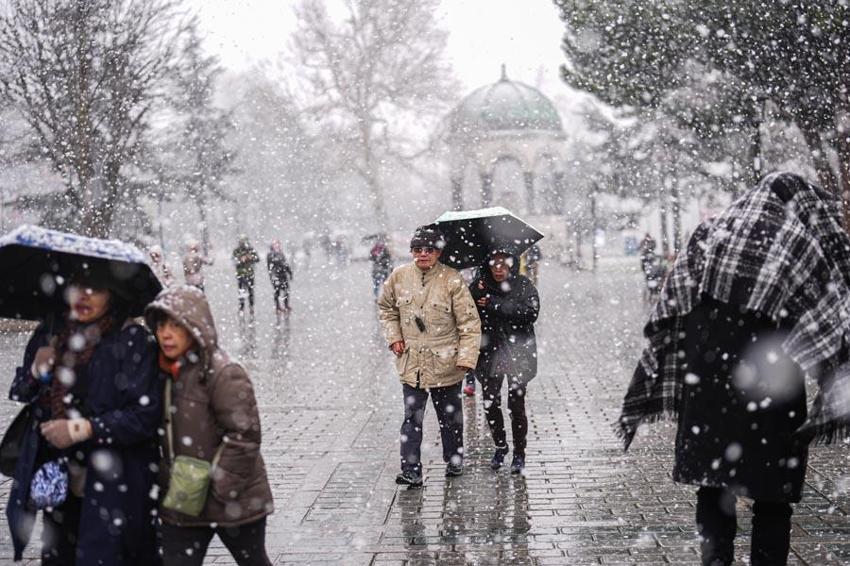 Kar yağışları etkisi artıracak! Meteoroloji'den birçok il için sarı ve turuncu kodlu uyarı geldi