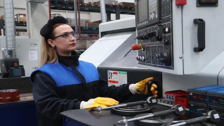 Döküm fabrikasının tek kadın tornacısı! Ankara'da başarı hikayesi yazıyor