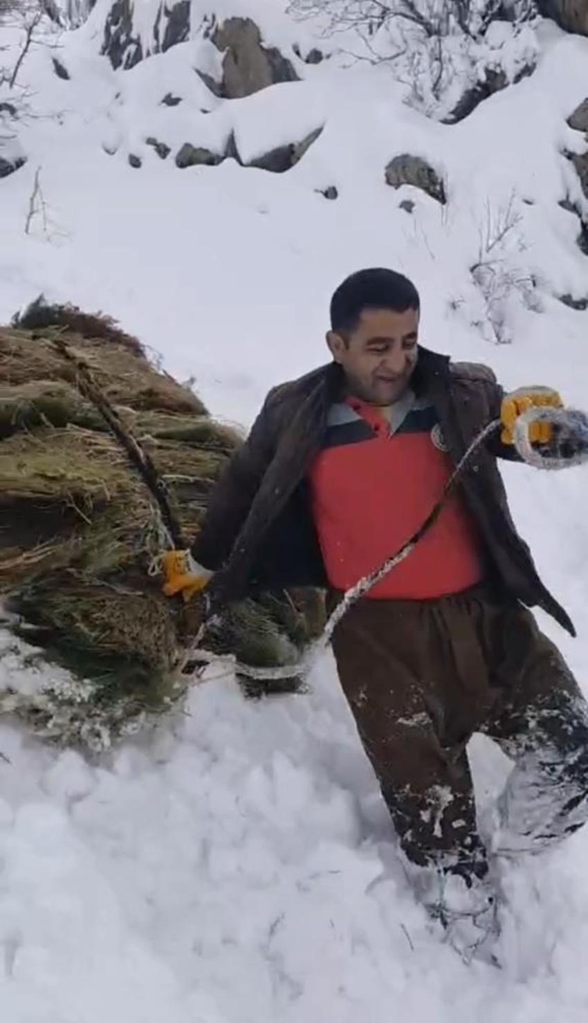 Hakkari'de 30 yıldır aynı yöntem kullanılıyor! 3 bin metreden indiriyorlar