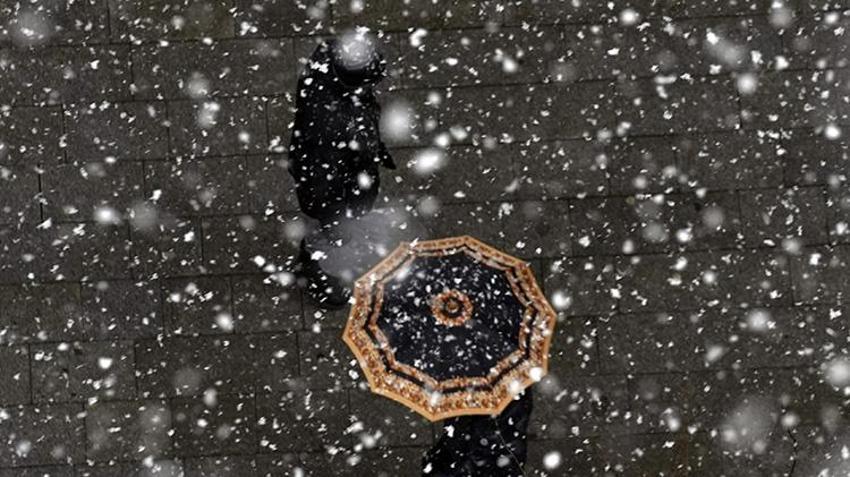 Lapa lapa kar yağacak uyarısında bulunan Meteoroloji ve AKOM'dan sonra THY uçuşların iptal edildiğini duyurdu! 'Yarın okullar tatil olabilir'