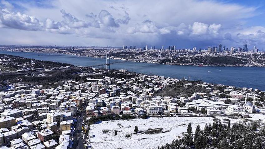 Lapa lapa kar yağacak uyarısında bulunan Meteoroloji ve AKOM'dan sonra THY uçuşların iptal edildiğini duyurdu! 'Yarın okullar tatil olabilir'