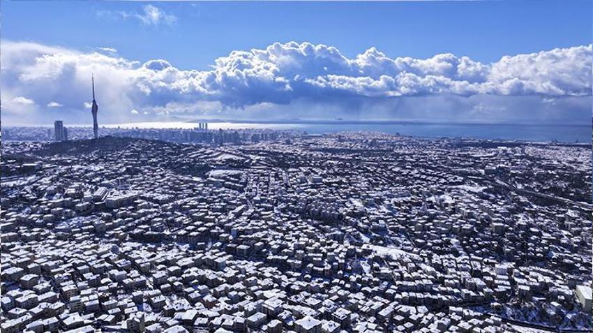 Lapa lapa kar yağacak uyarısında bulunan Meteoroloji ve AKOM'dan sonra THY uçuşların iptal edildiğini duyurdu! 'Yarın okullar tatil olabilir'
