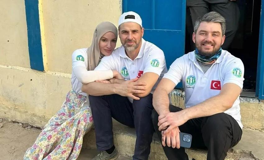 Beklenen paylaşım geldi! Gamze Özçelik'ten eşi Reshad Strik ile poz
