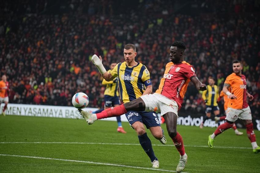Galatasaray-Fenerbahçe maçı başladığı gibi bitti