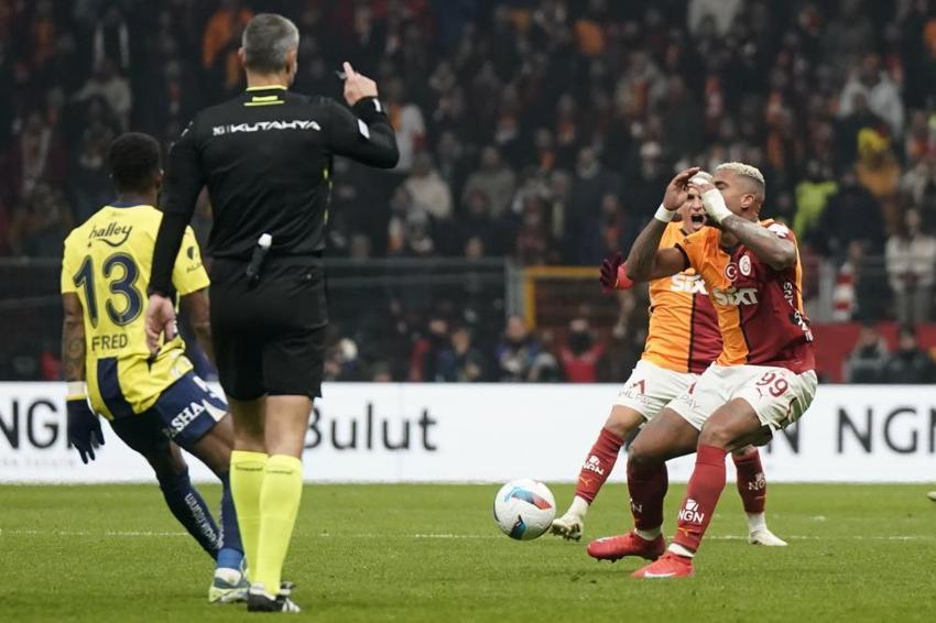Galatasaray-Fenerbahçe maçı başladığı gibi bitti