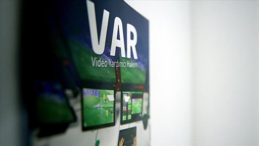 Futbolda devrim gibi değişiklik! VAR ve Ofsayt kuralı sil baştan, artık olmayacak