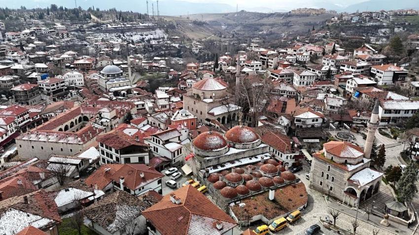 Safranbolu'daki asırlık camiler Ramazan ayına hazırlanıyor