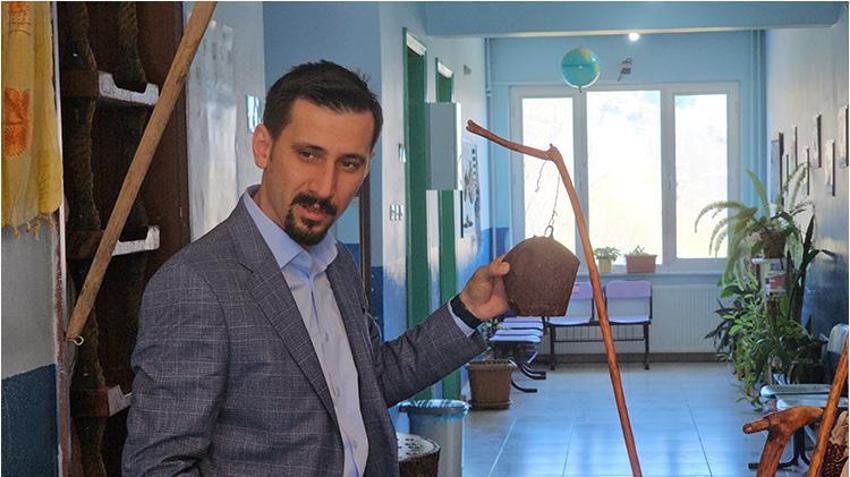 Lise yıllarında topladı, öğretmen olunca sergiledi! Zonguldak'ta 5 öğrencili okulda müze açtı