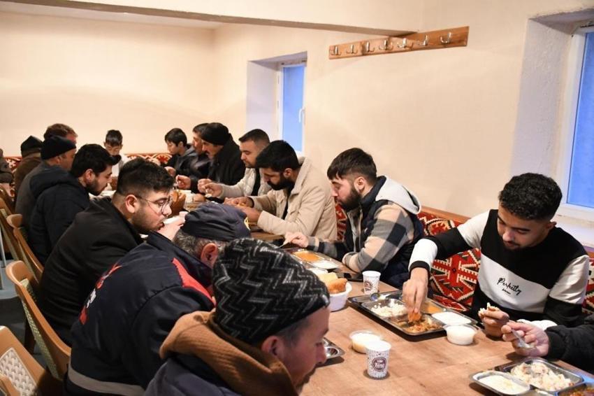 Bu köyde 5 yıldır tek iftar sofrası kuruluyor