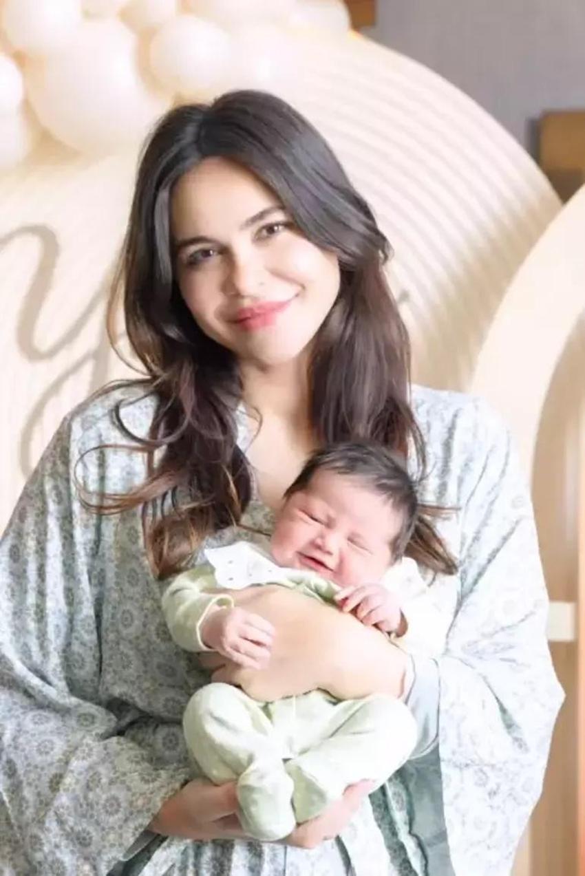 Zeynep Sever Demirel'den minik kızı ile yeni poz