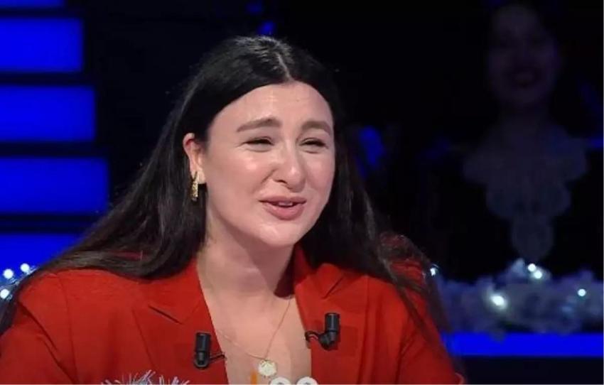 Yasemin Sakallıoğlu itiraf etti! 'Konservatuvarı biriktirdiğim çeyreklerle okumuştum'