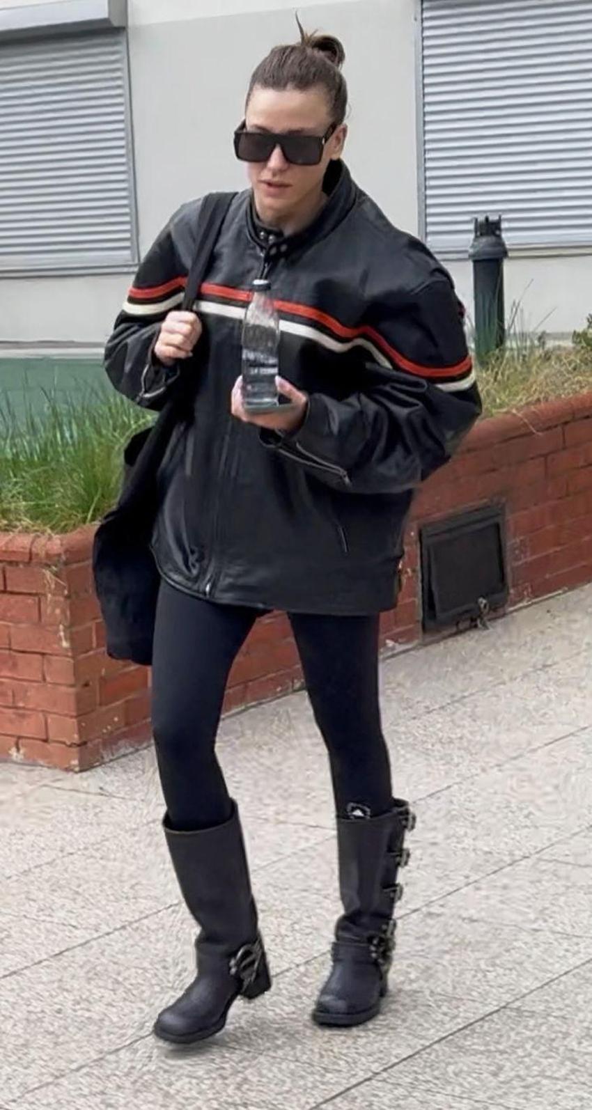 Serenay Sarıkaya'nın canını sıkan soru! Cevap bile vermedi
