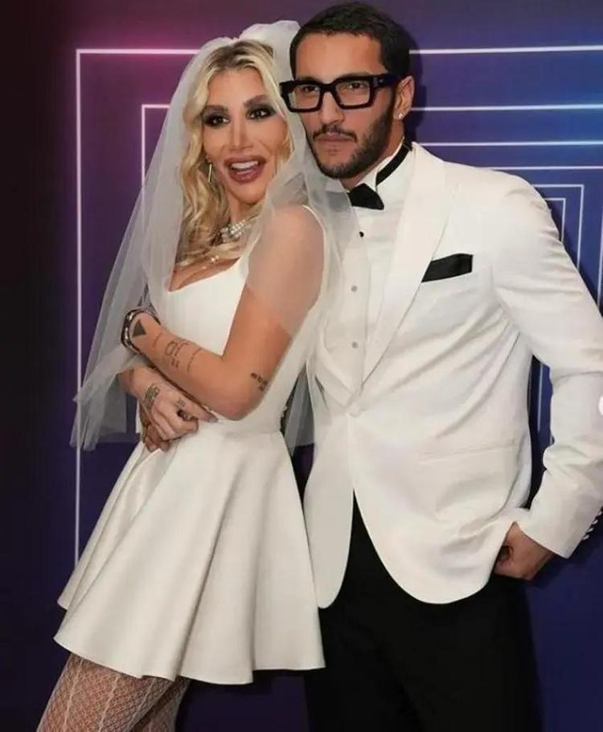 İrem Derici aşkın tadını çıkarıyor! Sevgilisiyle yeni pozlar verdi