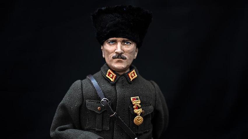 Kilden Atatürk ve Yeşilçam yıldızlarının minyatürlerini büyük beğeni topladı