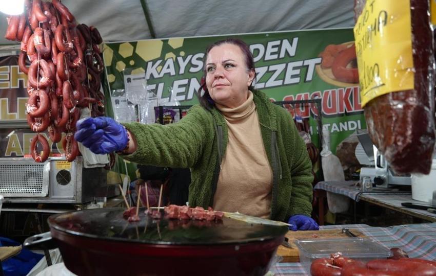 Ramazan Sokağı kadınlara ekmek kapısı oldu!