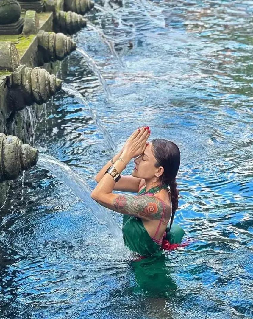 Boşanacaklardı, tatile gittiler! Ünlü çiftten peş peşe paylaşımlar