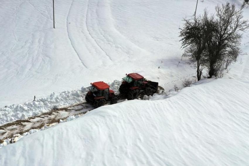 Özel aparat üretti, karlı yolları aştı! Kastamonu muhtar sosyal medyada gündem oldu