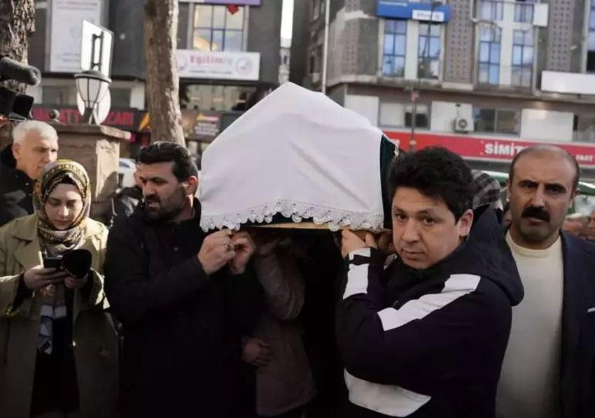 Ece Gürel'in son paylaşımları ortaya çıktı! Bu paylaşımlarla ne mesaj vermek istedi?
