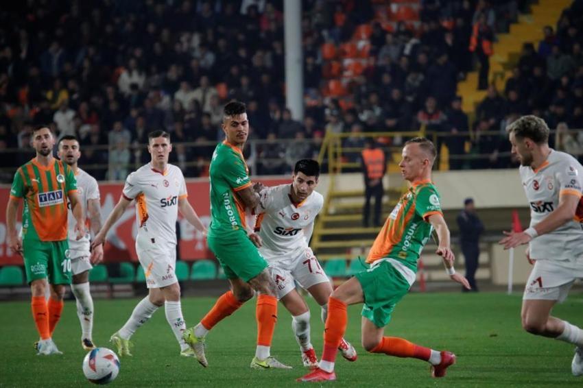 Frankowski, Morata, Eren Elmalı hepsini resmen haşladı: Sahada yok, Galatasaray'ın oyuncusu olamaz