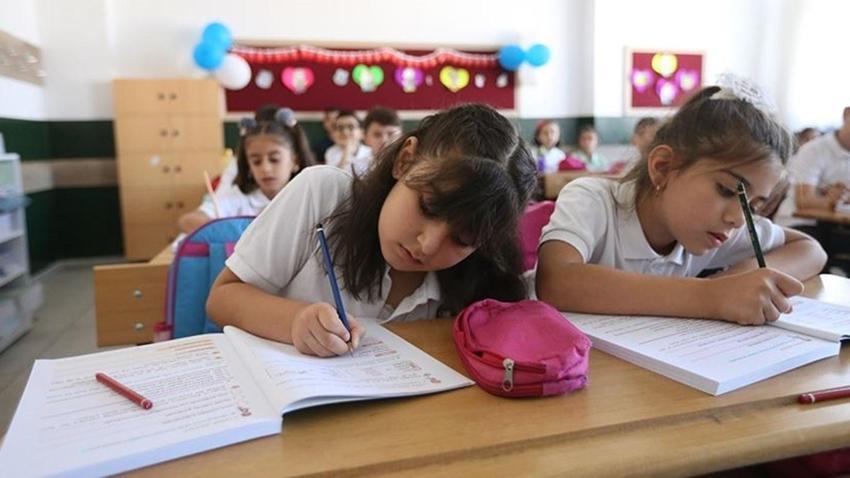 Bayram tatili takvimi belli oldu! Öğrencileri ilgilendiriyor: Hangi günler olacak?
