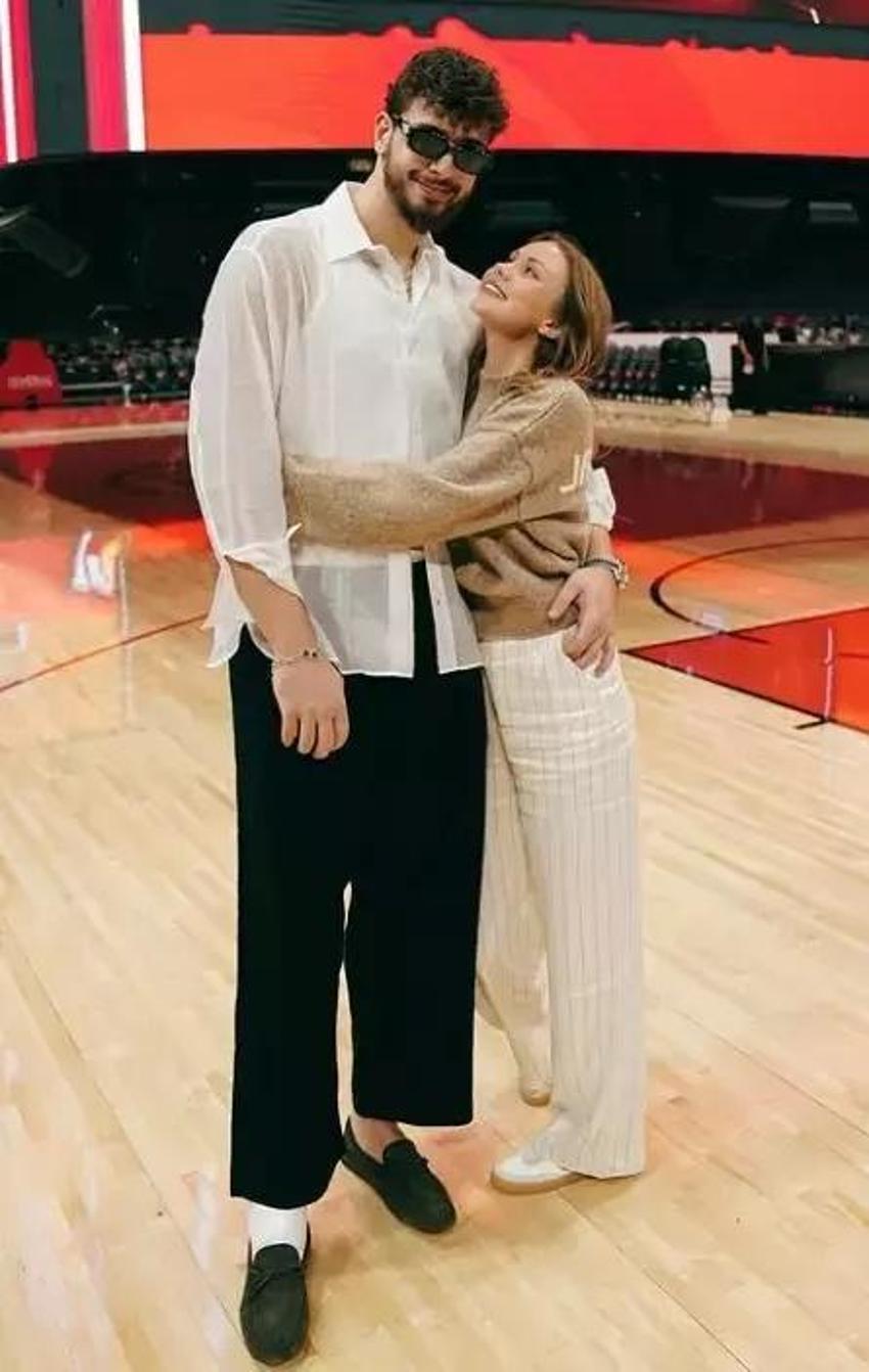 Alperen Şengün'den model sevgilisi Hannah Cherry'e jest!