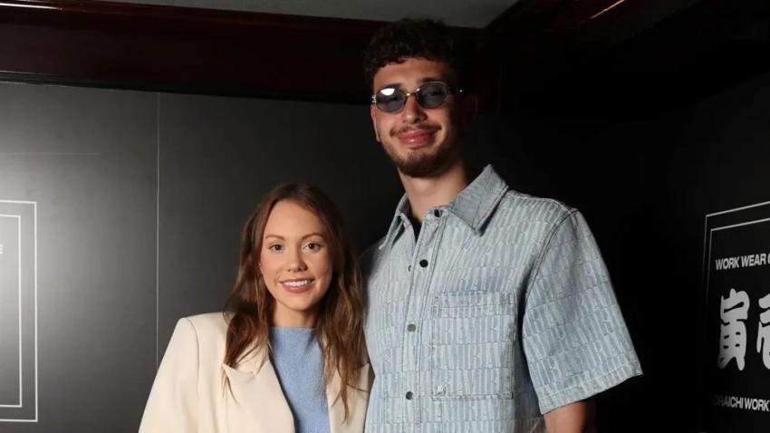 Alperen Şengün'den model sevgilisi Hannah Cherry'e jest!