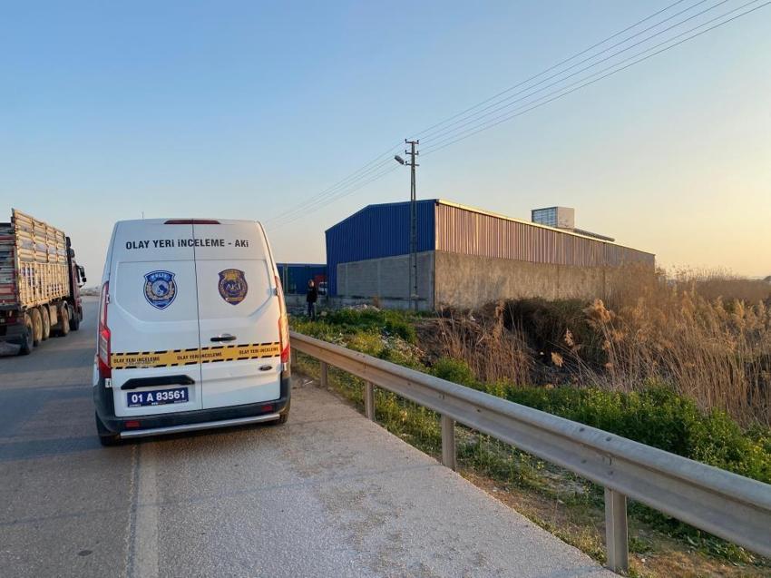 Aracı arıza yapınca fark etti! Korkunç görüntüyü hemen ihbar etti