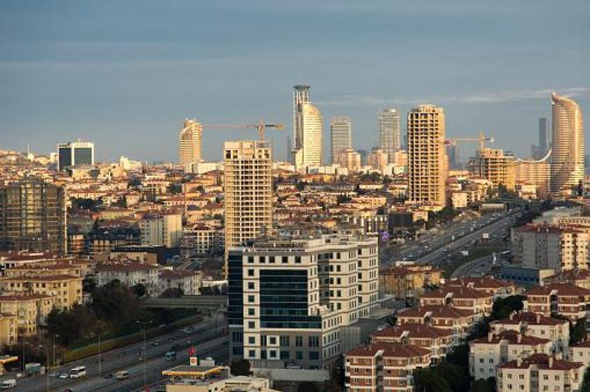  Ev sahibi ve kiracılar arasında yeni kriz: Eski halini beğenmeyip dolapları, kapıları boyuyorlar! 